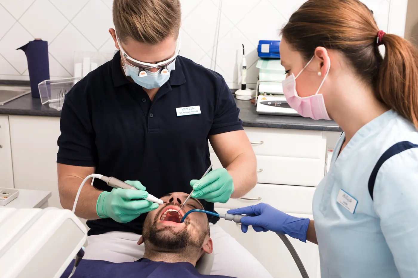 Behandlung in der Hillside Dental Zahnklinik in Sopron