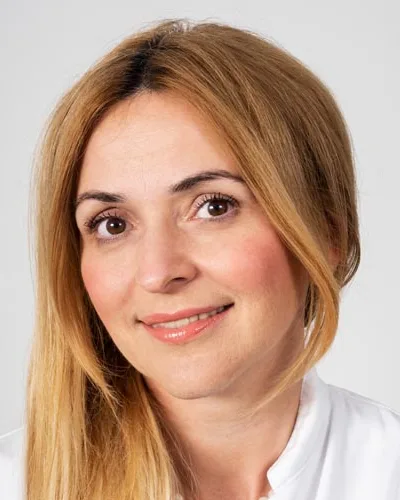 Dr. Gabriella Wesselényi